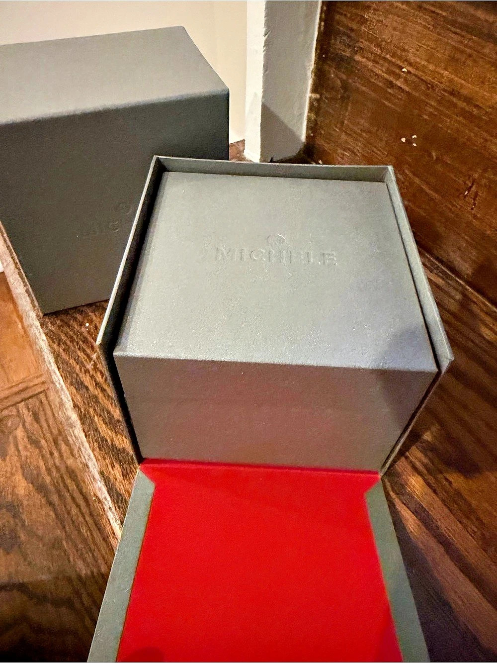 Michelle Jewelry Watch Box in Gray & Red Like New - Picture 2 of 3